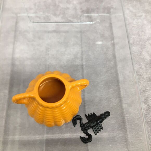 Playmobil "Wicker" Basket & Scorpion - Picture 2 of 3